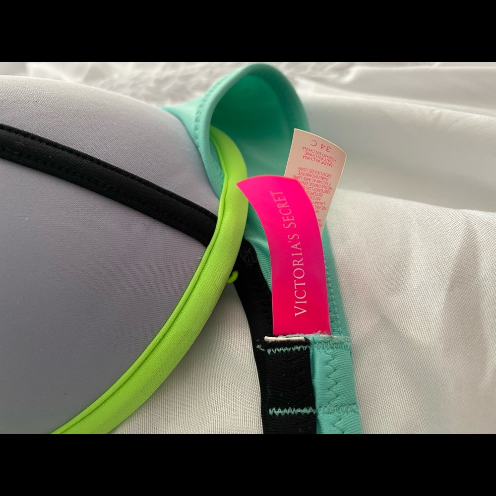 Victoria’s Secret Tri Color Block Bikini Set - Picture 5 of 6